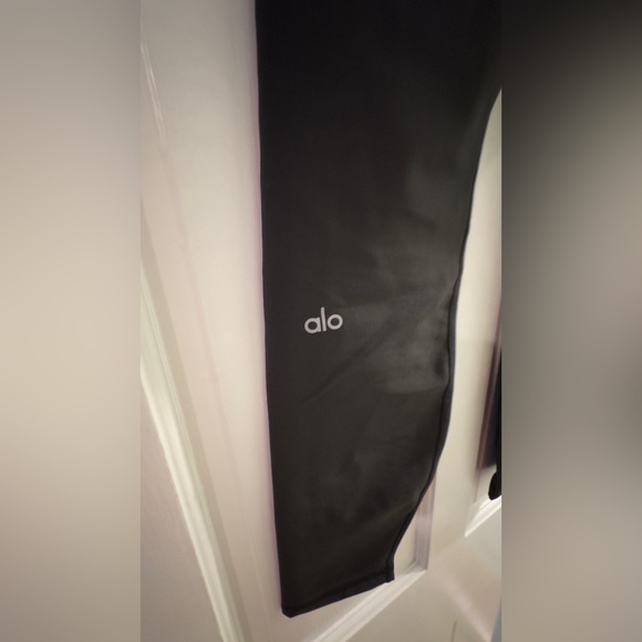 All Black Airlift 7/8 Leggings NWT Large - Picture 5 of 9